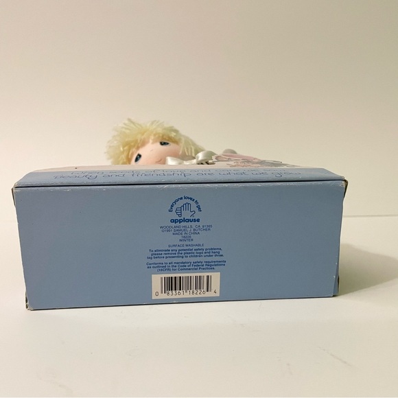 Vintage 1991 Applause Precious Moments Winter Bird Seed Feeding Girl Doll - Picture 10 of 12